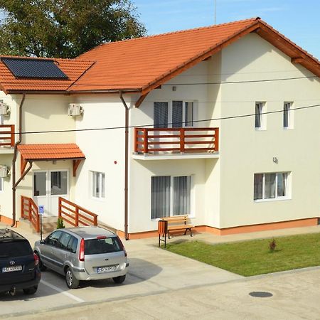 Pensiunea Hera Хацег Экстерьер фото